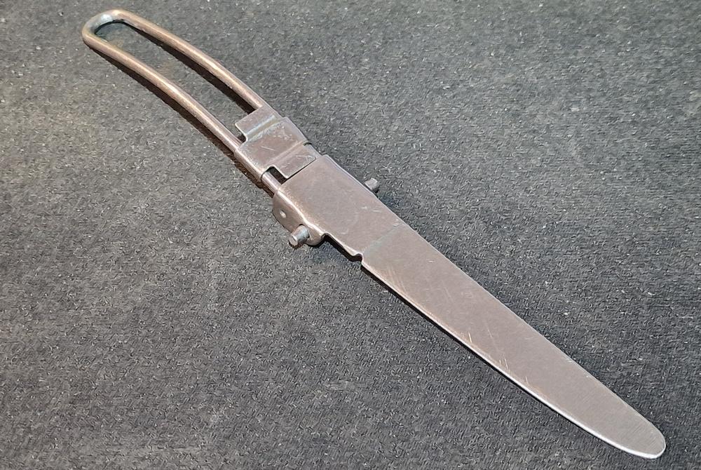 noz_w_gory_turystyczny_biwak_mora_petzl