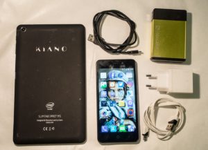 zasilanie_baterie_ladowanie_powerbank_podroz_gory